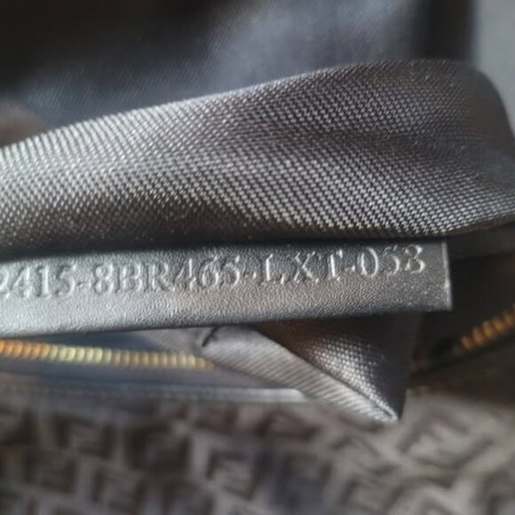 Fendi hobo bag- authentic- - Picture 6 of 8